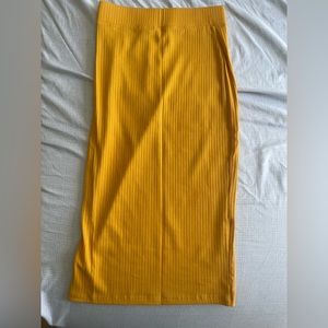 Forever 21 ribbed, yellow midi skirt - S